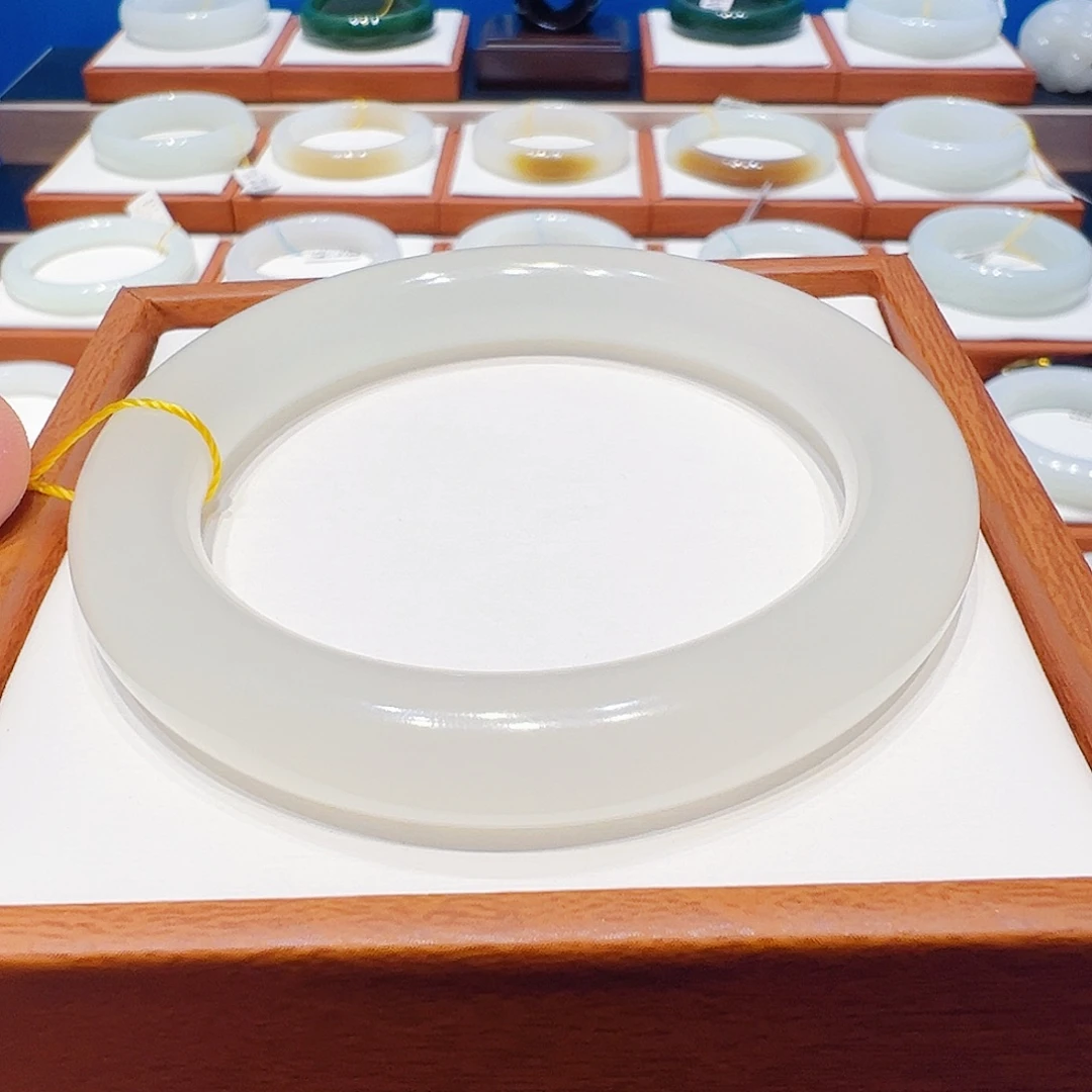 和田玉未镶嵌手镯胖圆白冰