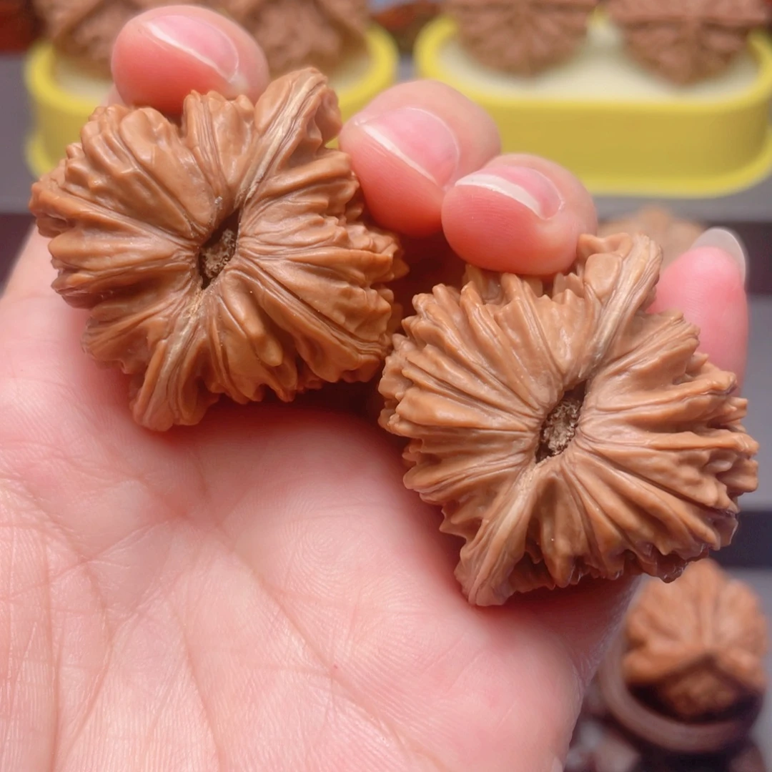 把件文玩核桃菊花底四座楼42