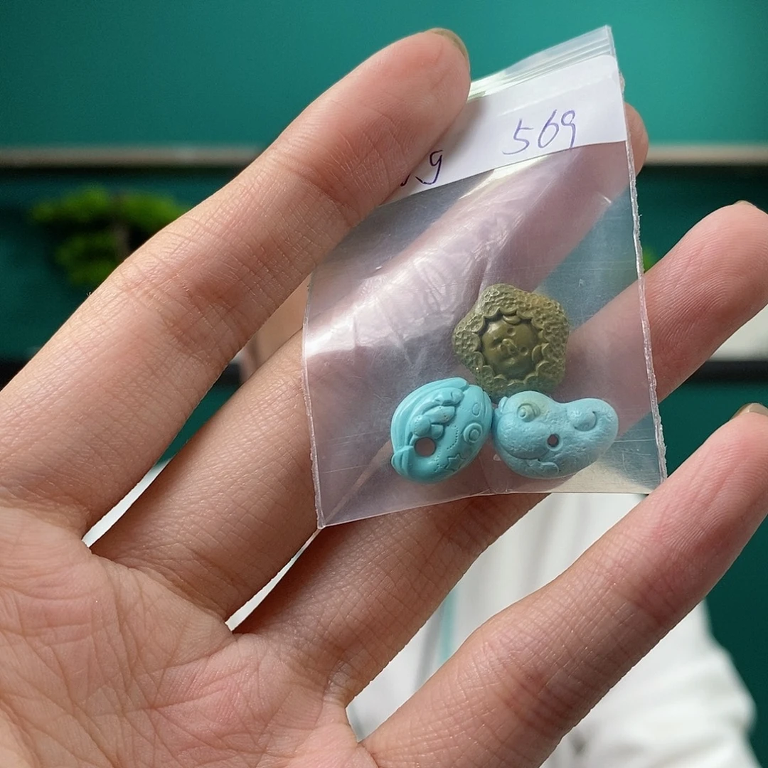 绿松石未镶嵌珠宝奇石