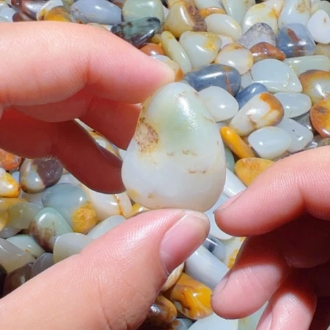 和田玉（子料）未镶嵌颈饰12.3克