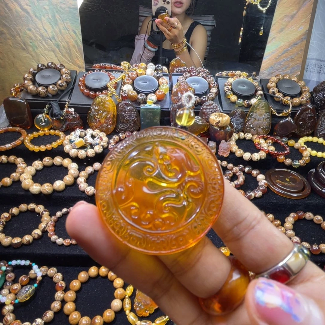 琥珀未镶嵌手链仿古牌子