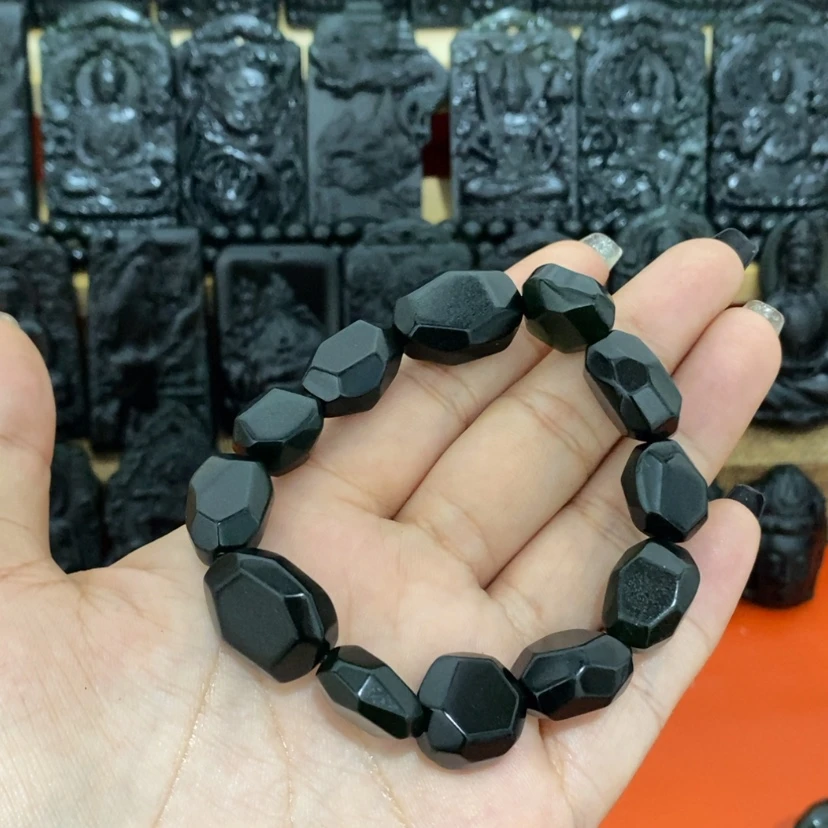 【闪购商品】未镶嵌蛇纹石玉颈饰安*