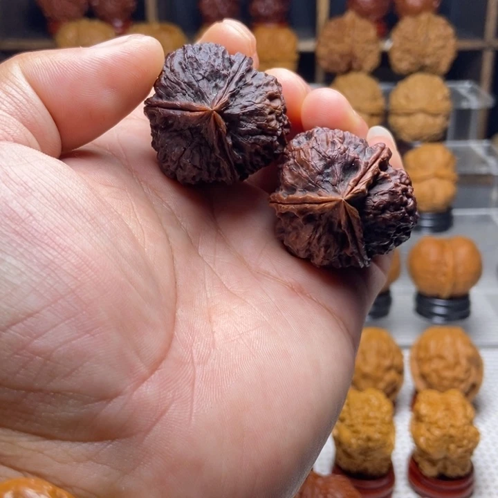 吊坠文玩核桃20七彩三愣