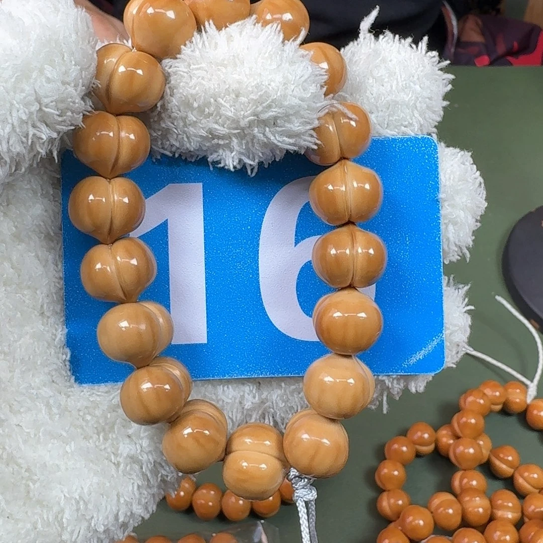 猴头核桃吊坠16丹姐手工深沟屁桃。16