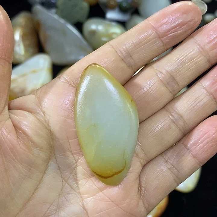 未镶嵌和田玉（糖玉）挂件