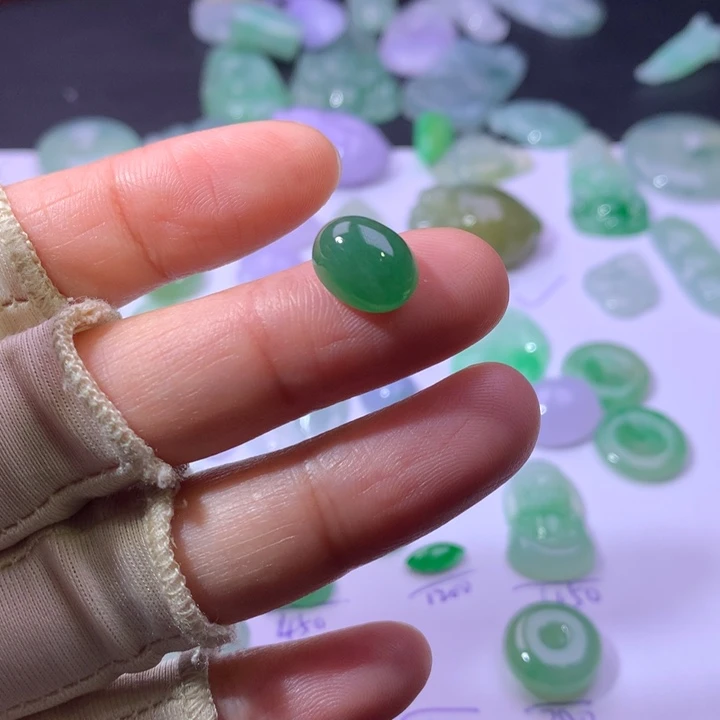 翡翠未镶嵌耳饰蛋