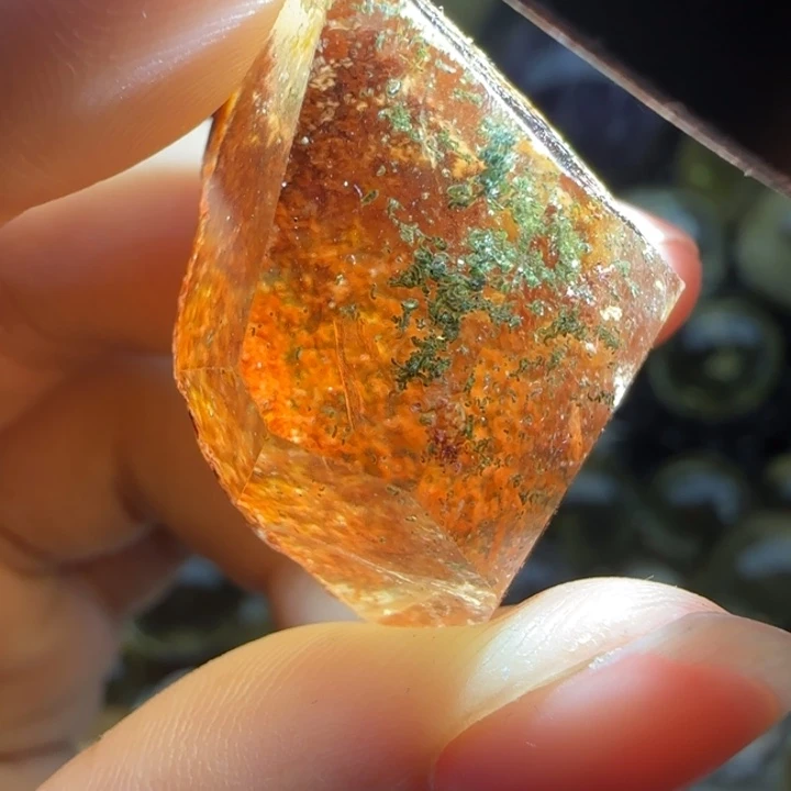 水晶未镶嵌摆件e872