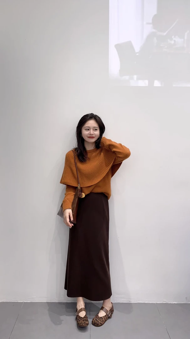 2025秋季新款韩系温柔风假两件披肩斗篷针织衫毛衣上衣百搭半身裙