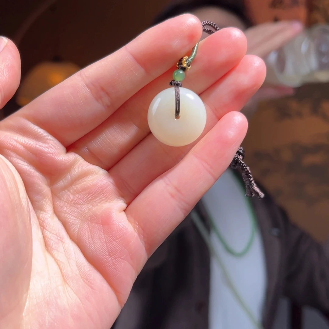 吊坠(不含链)未镶嵌和田玉俄浅糖扣150