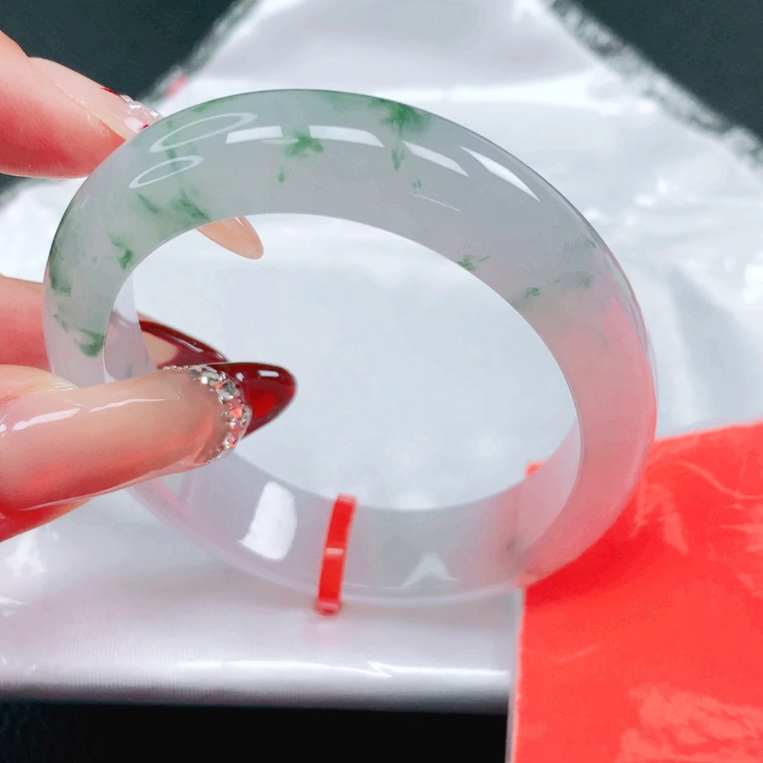 翡翠未镶嵌手镯52贵