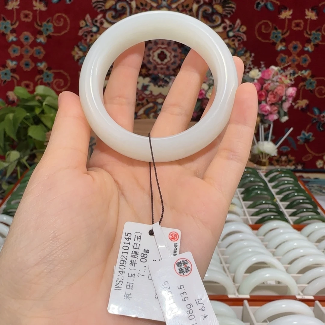 和田玉未镶嵌手镯优雅羊脂白玉手镯