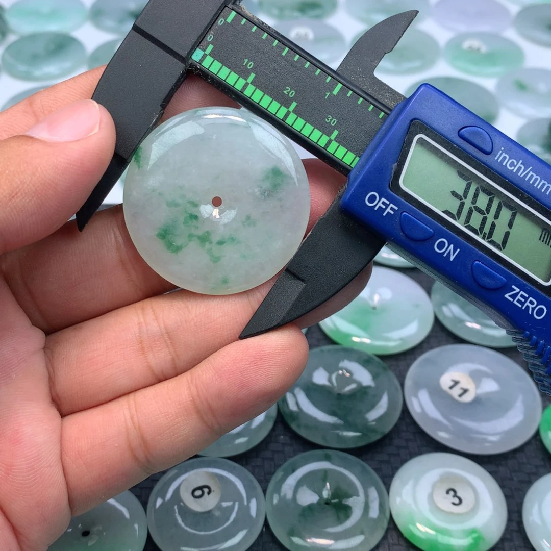 翡翠未镶嵌颈饰缅甸天然A货翡翠