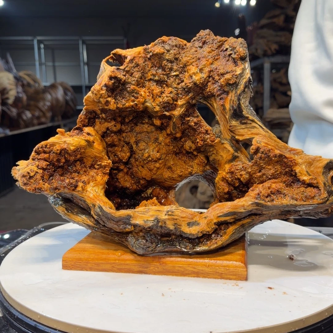 中***3木王一刀琥珀木摆件33