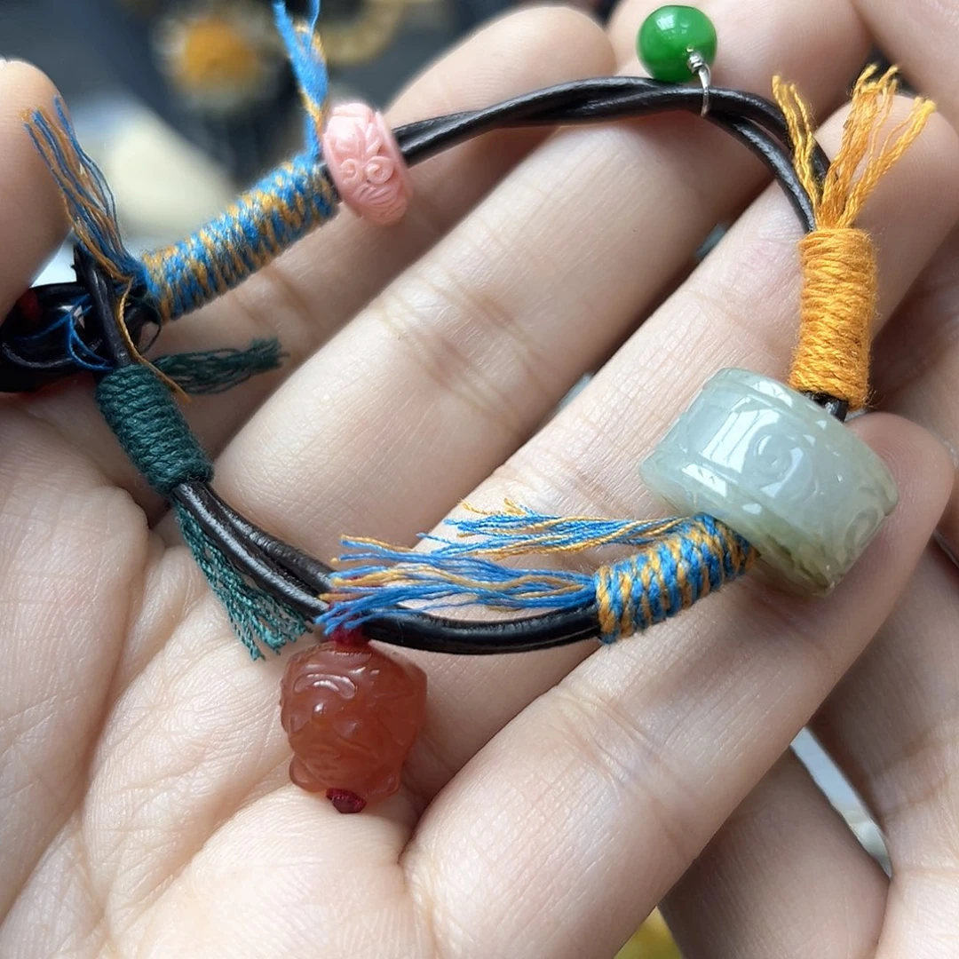 翡翠颈饰未镶嵌手串