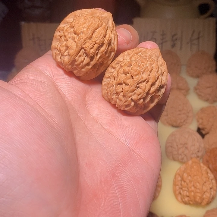 文玩核桃手把件太行山鸡心