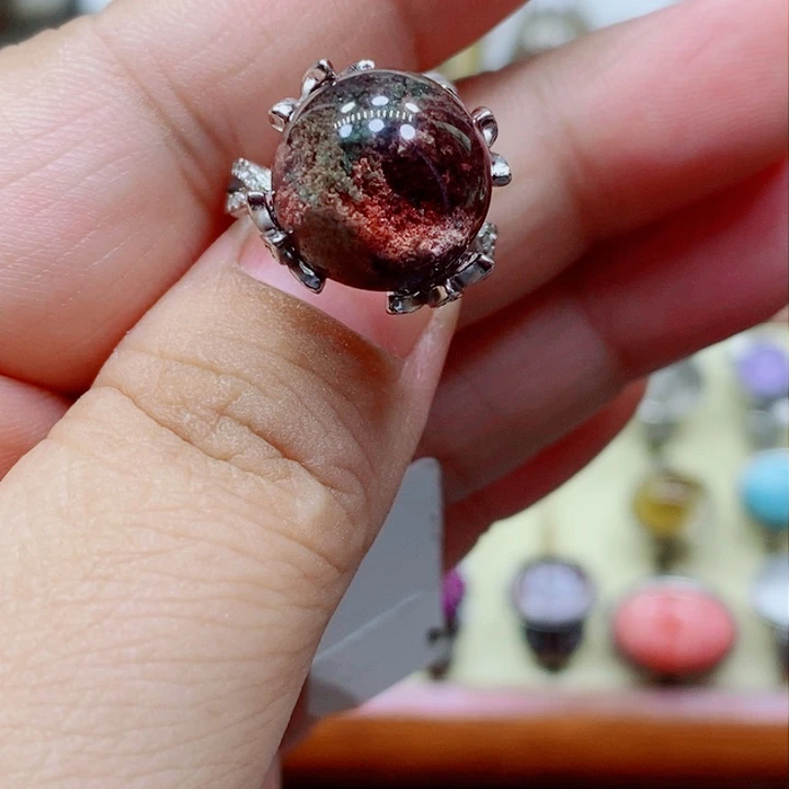 未镶嵌颈饰水晶?**头水晶