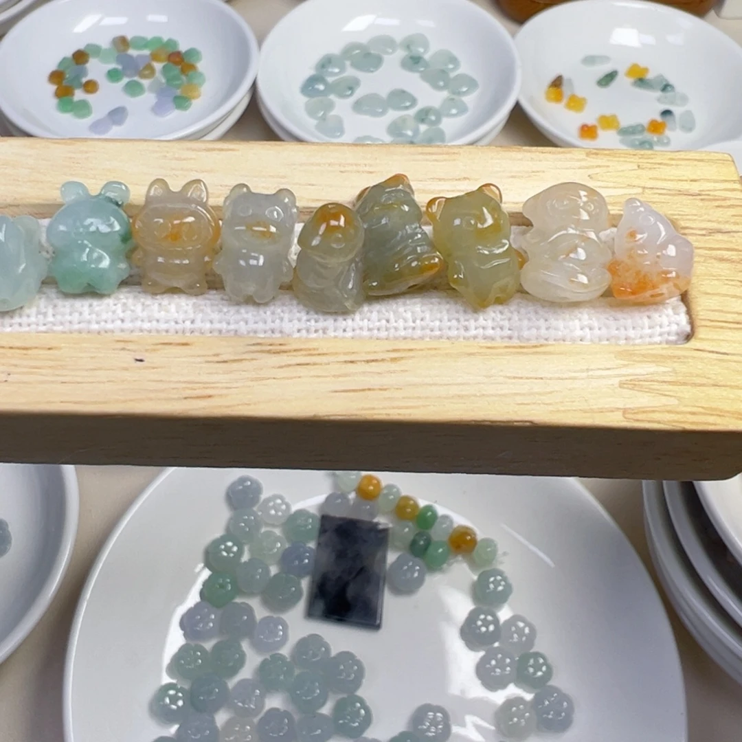 翡翠散珠卡通大杂烩