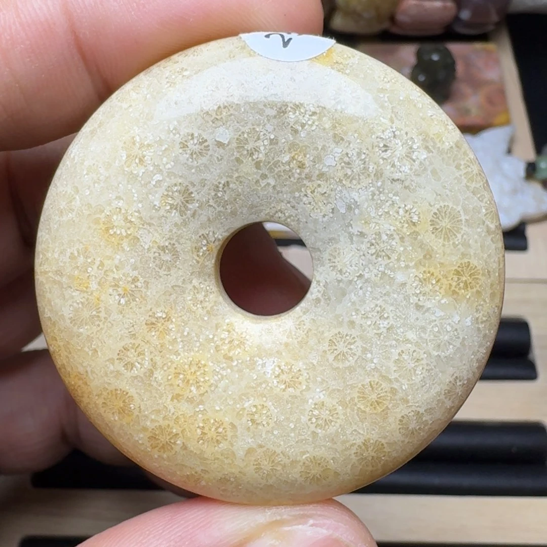 未镶嵌纯天然色有机玉石保真色硅化玉