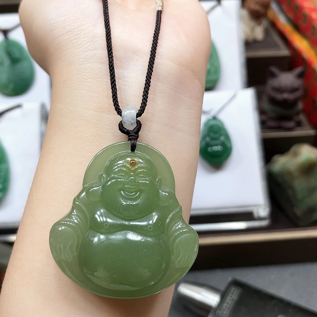 石英质玉未镶嵌颈饰