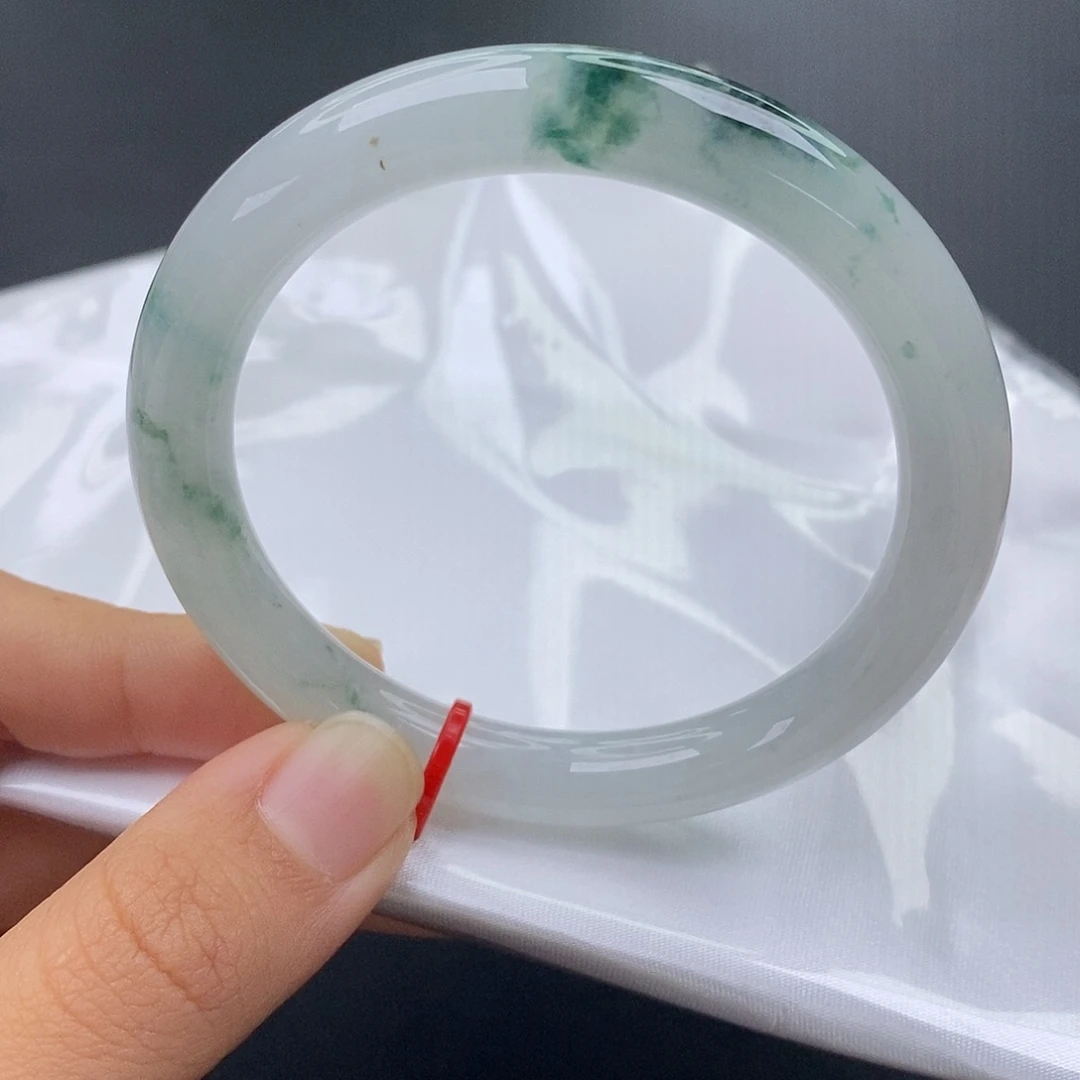 翡翠未镶嵌手镯（圆镯）53圈