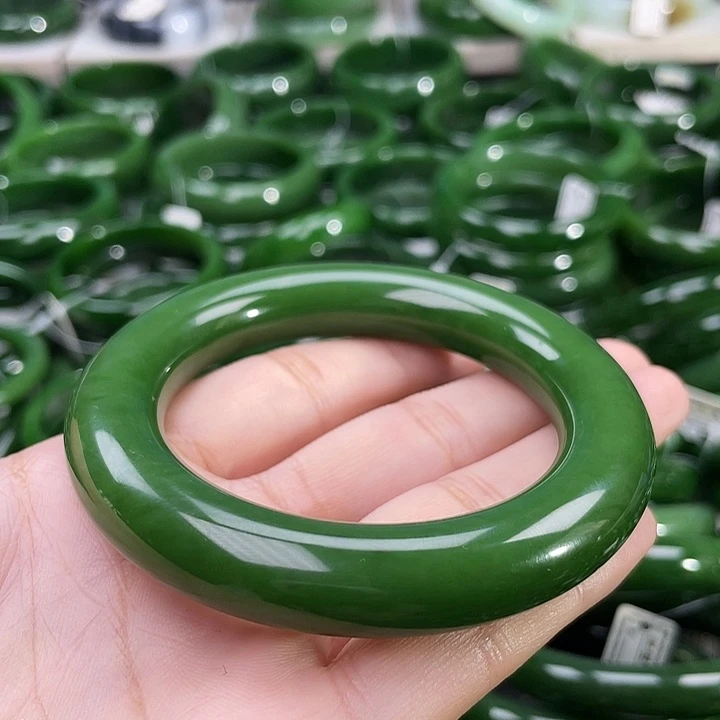 未镶嵌手镯和田玉（碧玉）