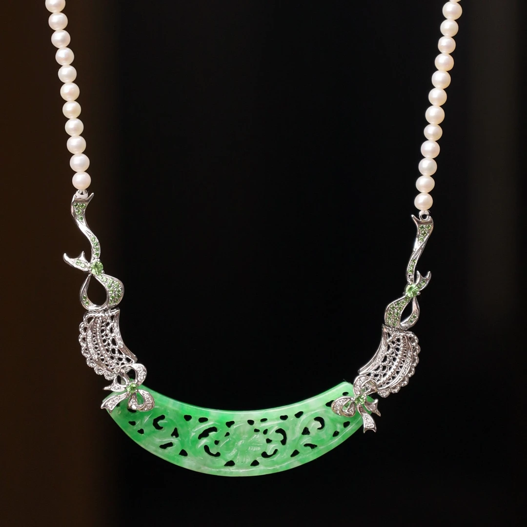 翡翠玉璜项链18K金镶嵌珍珠项链