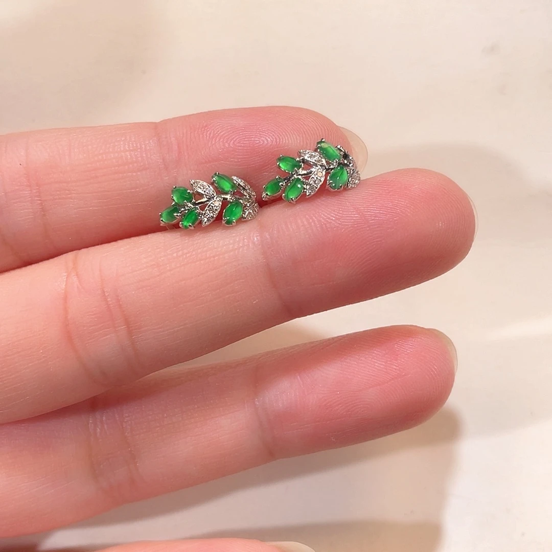 翡翠18K金镶嵌耳饰南非钻