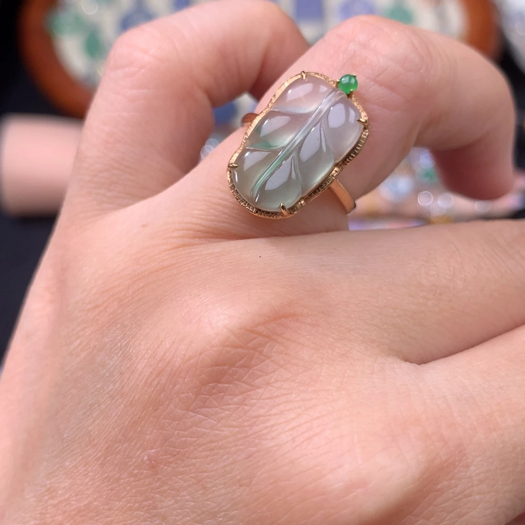 翡翠戒指18K金镶嵌叶子戒指