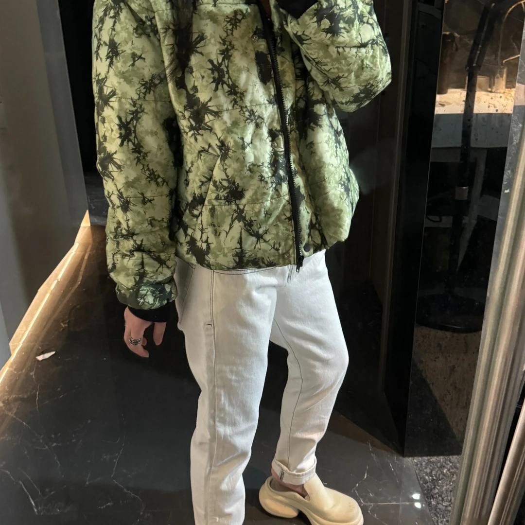 21168-冬装保暖肯豆风迷彩面包服欧货印花复古长袖女装