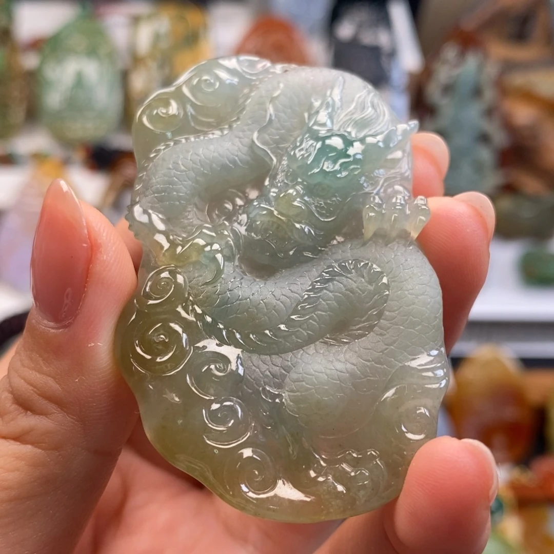 颈饰未镶嵌翡翠龙