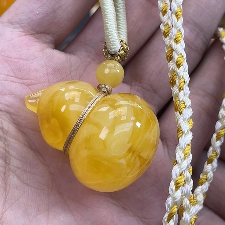 琥珀未镶嵌珠宝奇石J578