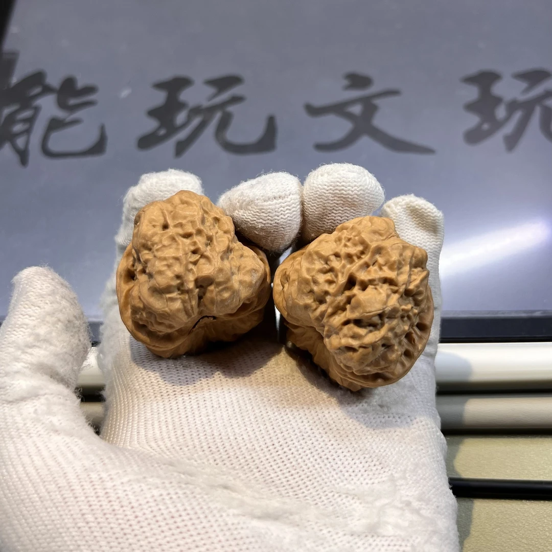 文玩核桃手把件对子