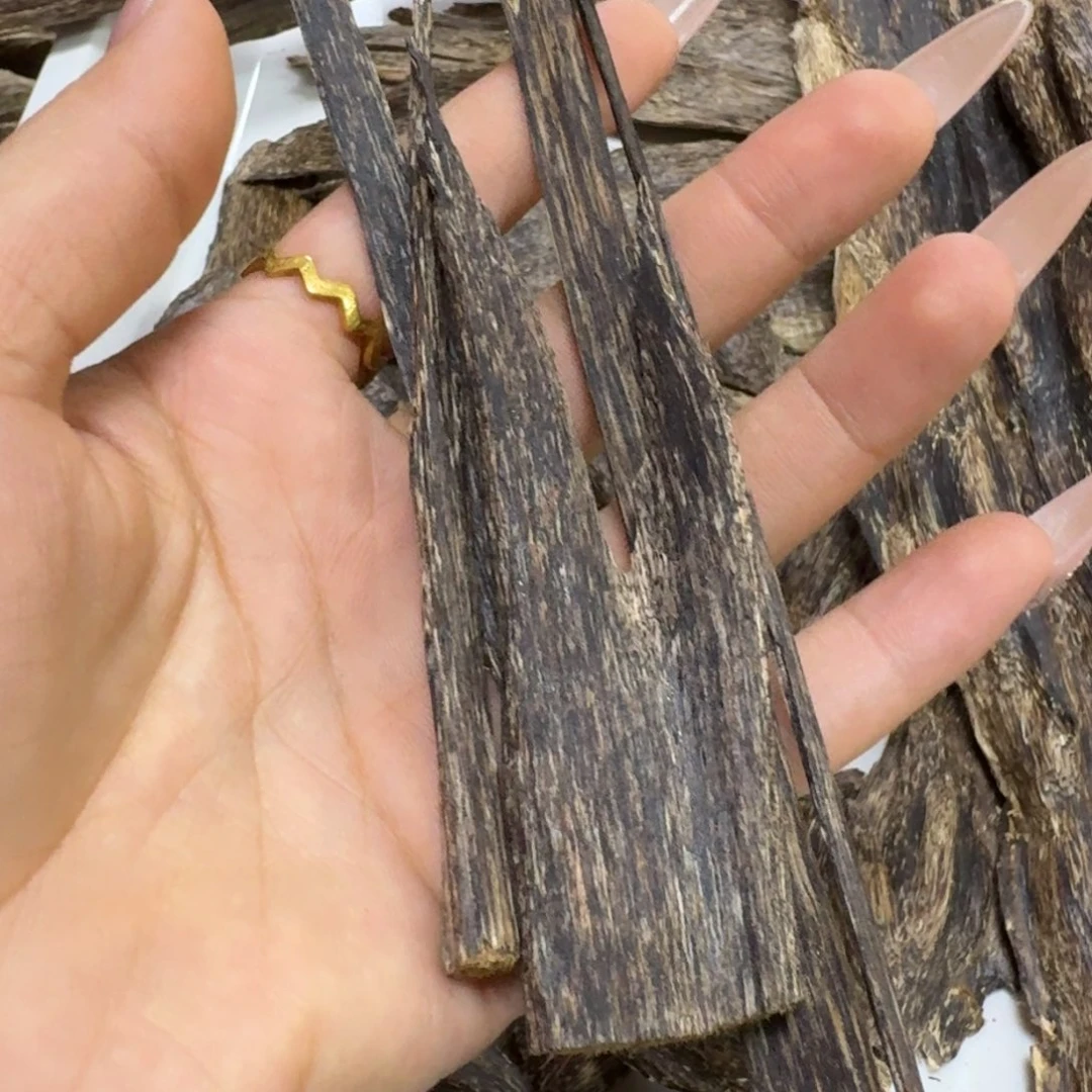 脖***拧沉香沉香碎屑海南沉香水心油13克