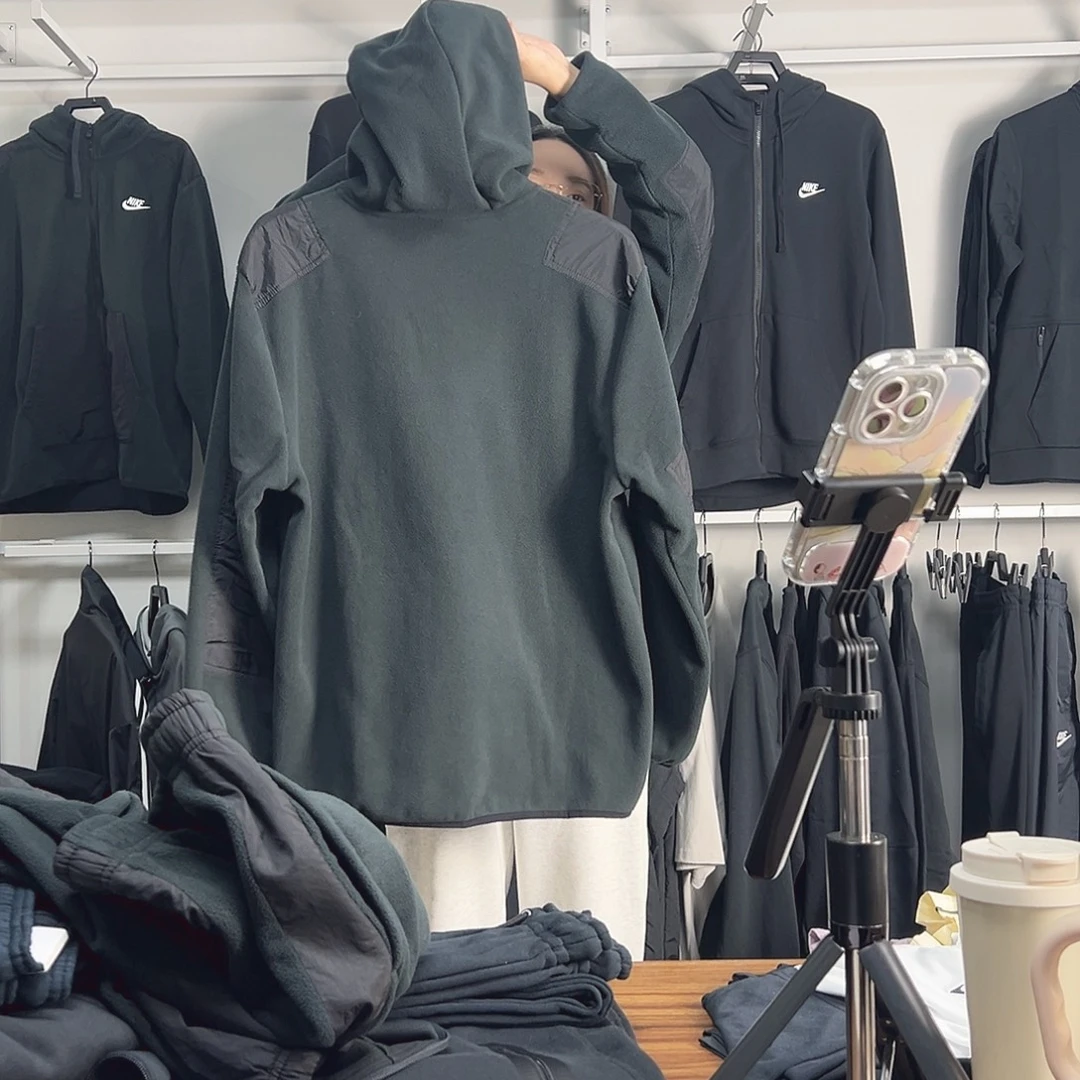 4883黑色M码 110-130斤不退换