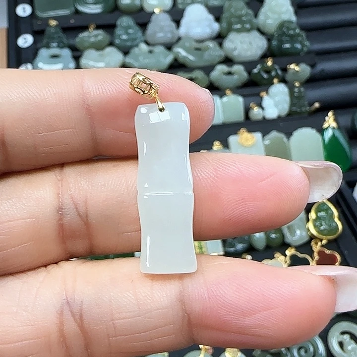 和田玉吊坠(不含链)18K金镶嵌