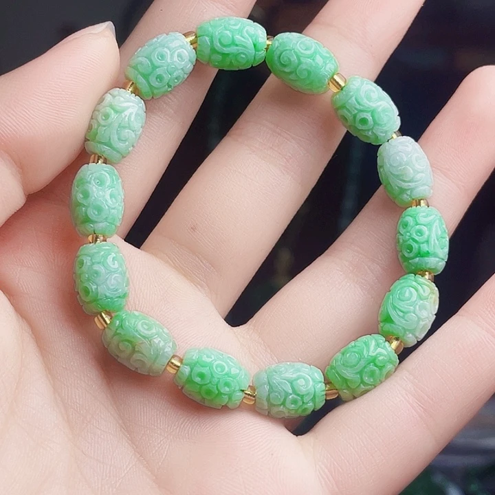 翡翠未镶嵌颈饰多样性