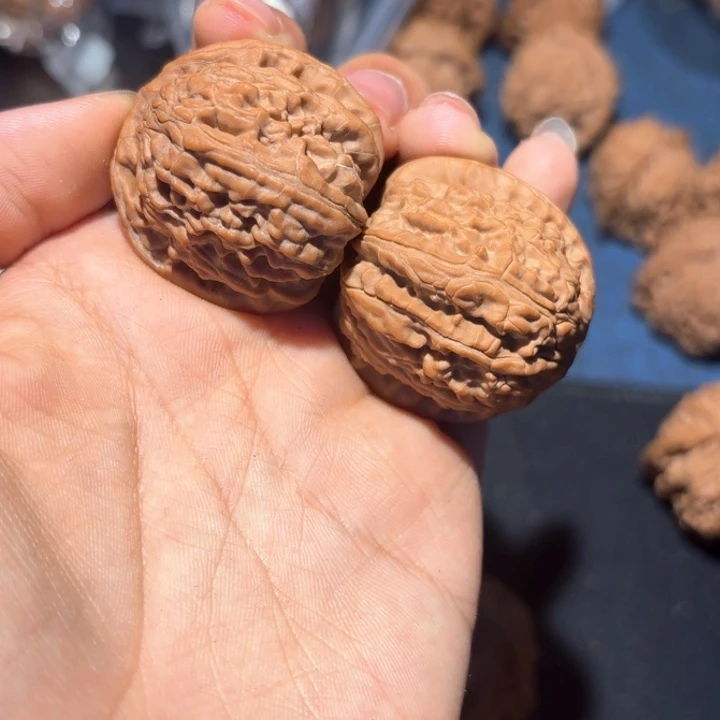 吊坠文玩核桃全品35球白
