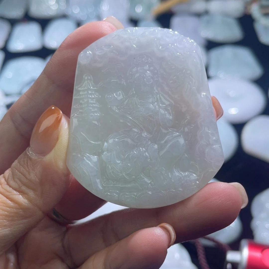 翡翠未镶嵌颈饰文殊