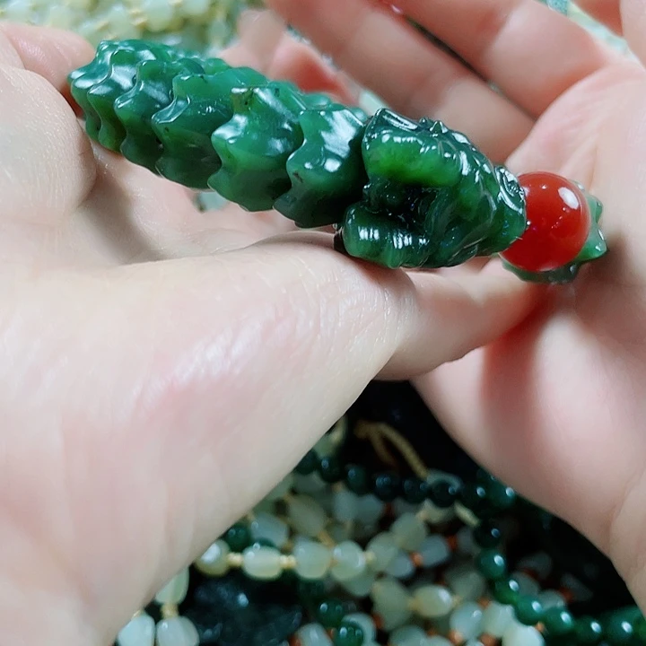 颈饰未镶嵌和田玉