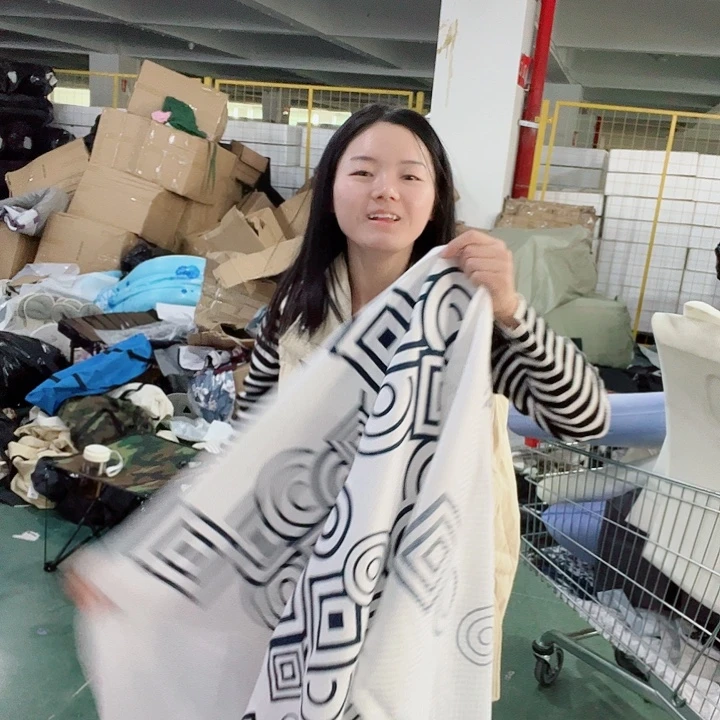 白色圈圈床单220*220起了L阿里