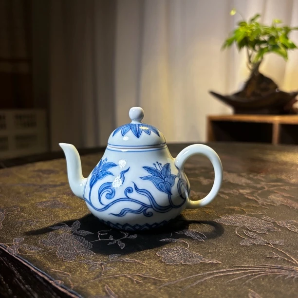 【南风】仿明成化 萱草花思婷壶90cc