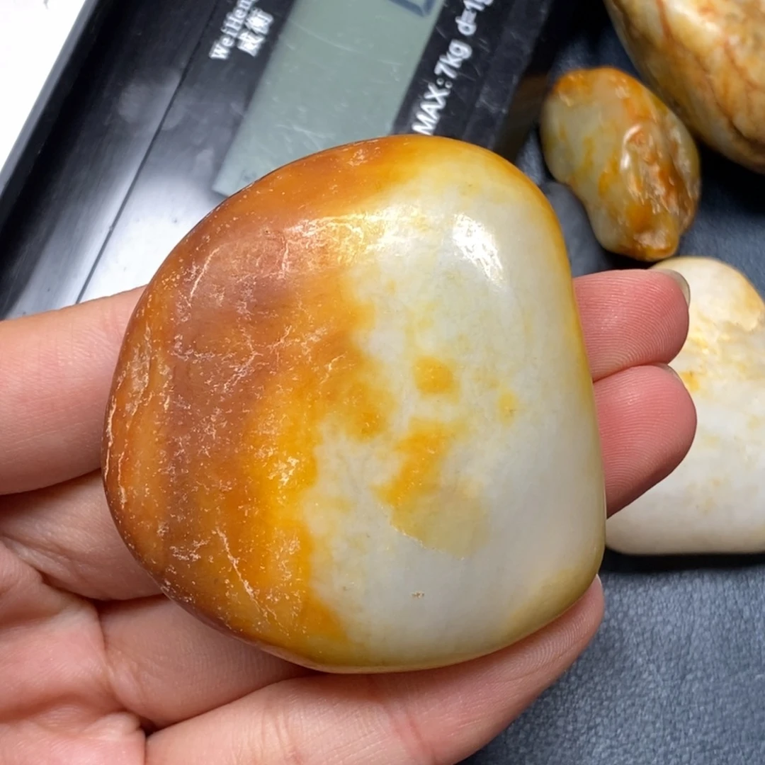 和田玉（糖玉）未镶嵌挂件