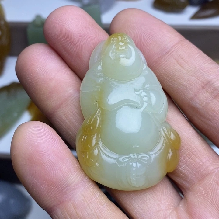 和田玉（糖玉）未镶嵌颈饰