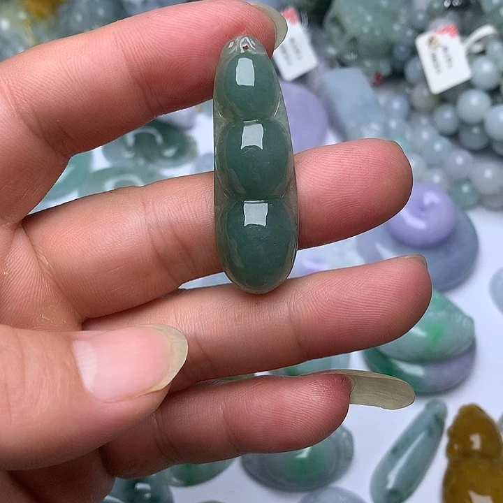 翡翠未镶嵌颈饰天然翡翠