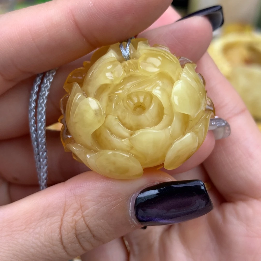 琥珀未镶嵌裸石36×32×21