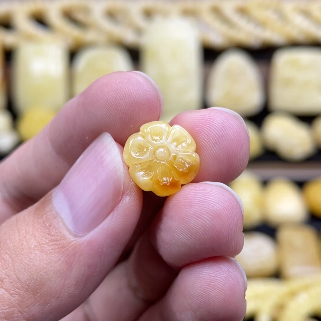 琥珀未镶嵌裸石琥珀蜜蜡