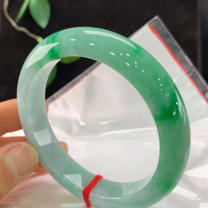 翡翠手镯未镶嵌111-0006