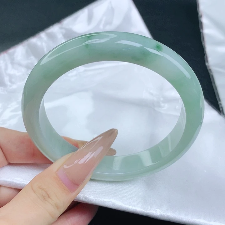 未镶嵌手镯翡翠62圈口