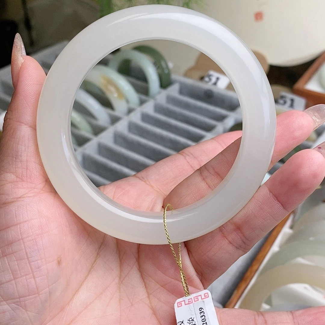 和田玉手镯未镶嵌58.5