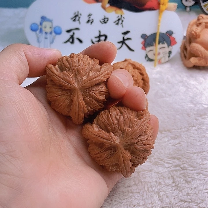 吊坠文玩核桃嘻****?三棱